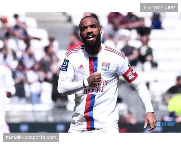 里昂法甲独苗状态正盛 拉卡泽特领衔攻击线火力全开 里昂法甲独苗状态正盛 拉卡泽特领衔攻击线火力全开